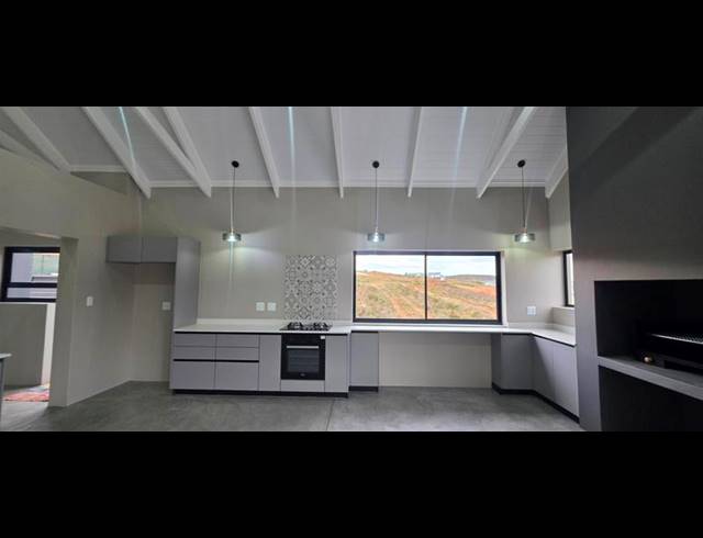 3 BEDROOM HOUSE FOR SALE IN OUTENIQUASBOSCH